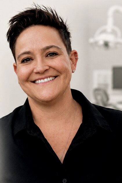 Lindsey Black, RDH — founder of Black Books & Co.ffee